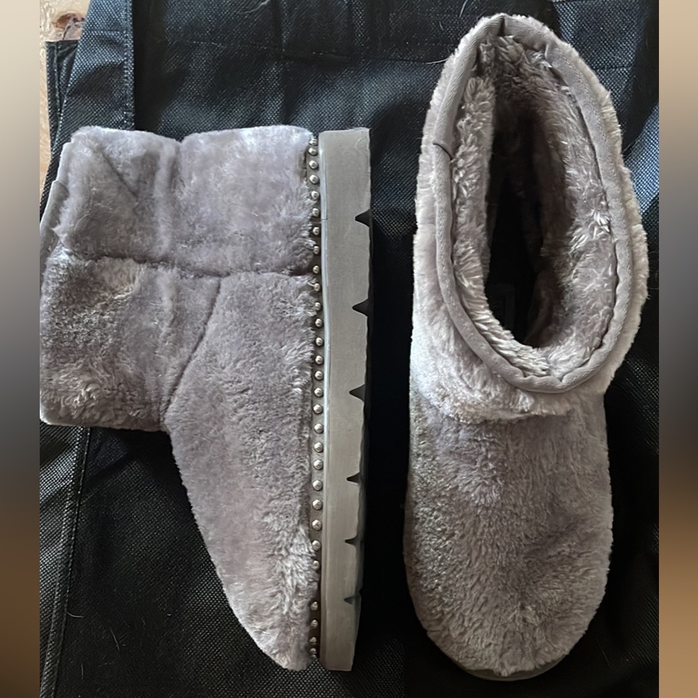 Steve Madden Short Grey Faux Fur Boot
